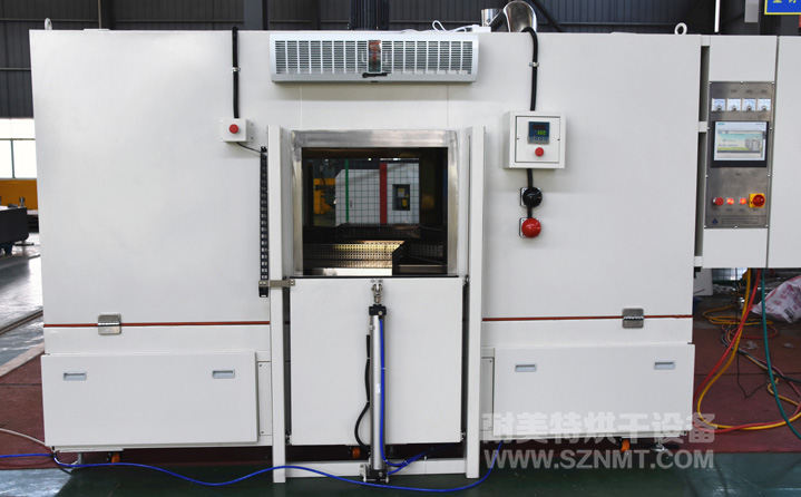 電機(jī)機(jī)殼熱套自動旋轉(zhuǎn)烘箱